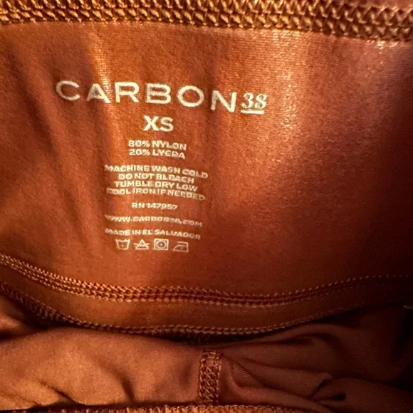 Carbon38 High Rise Full length Legging in Takara Shine - Picture 4 of 4